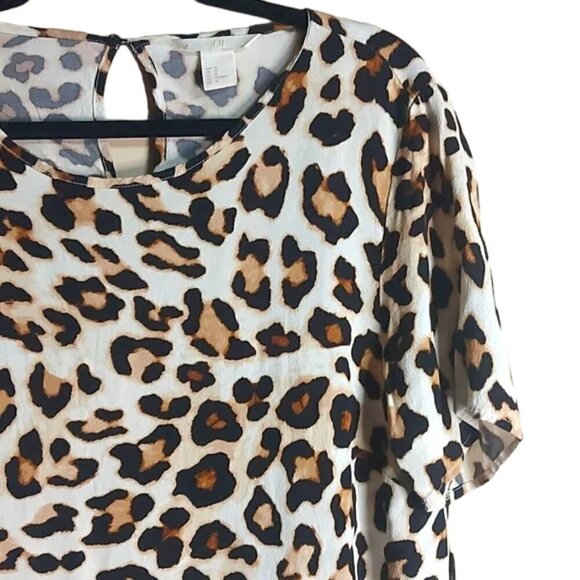 H&M Boxy Leopard Raw Bottom Hem Blouse Size 12 - Picture 2 of 3